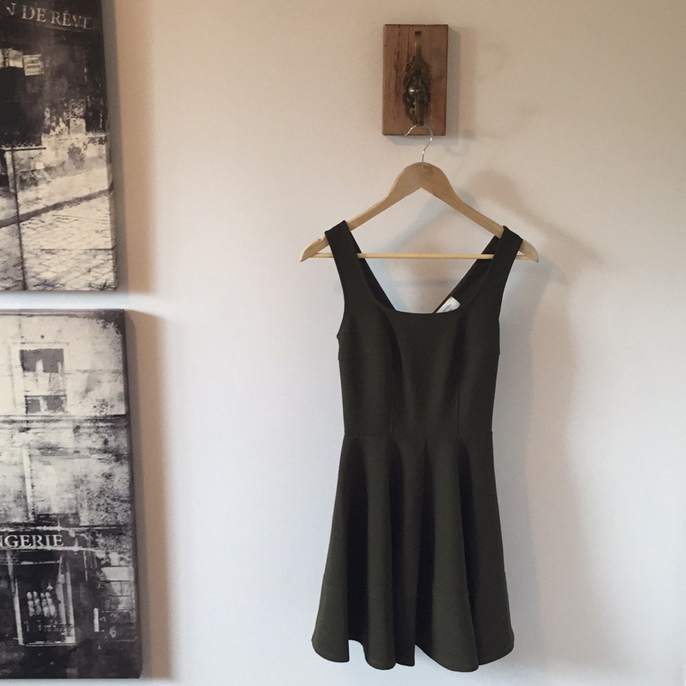 NWOT Mystic Los Angeles Olive Green Dress - Picture 5 of 7
